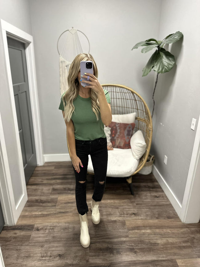 LEA WAFFLE GREEN TEXTURE TEE