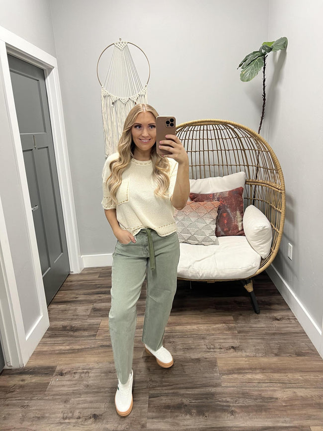 AUBRIE CREAM TRIM POCKET SHORT SLEEVE SWEATER TOP