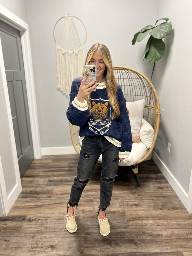 NAVY BLUE CALIFORNIA EMBROIDERED EMBLEM SWEATER
