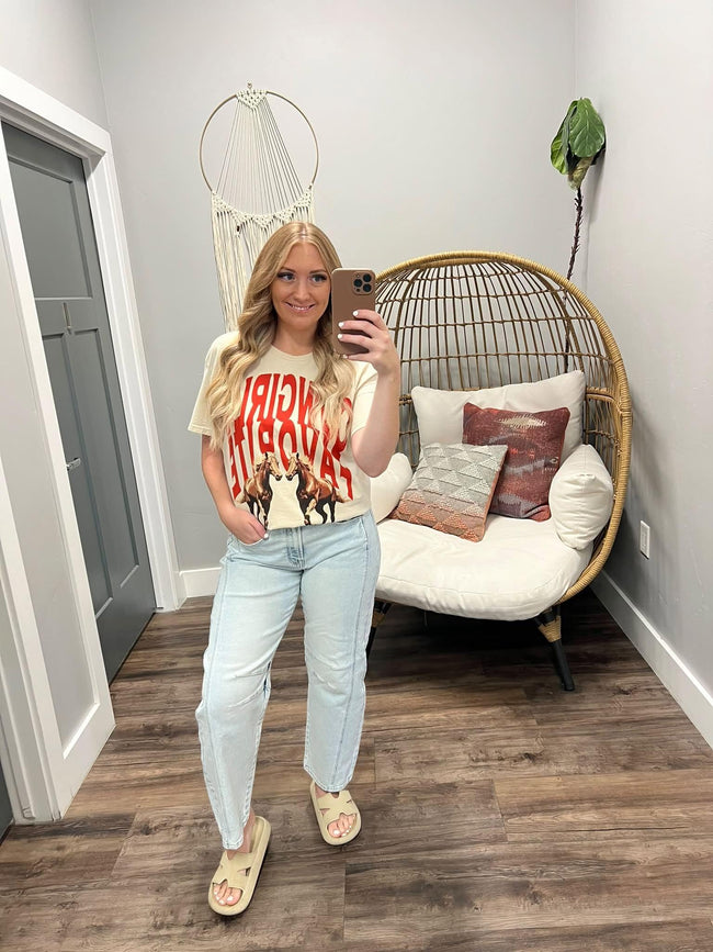 COWGIRL'S FAVORITE HORSE GRAPHIC TEE