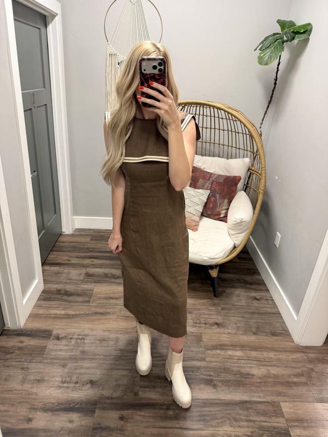 MATTIE CHOCOLATE COLLARED MIDI DRESS