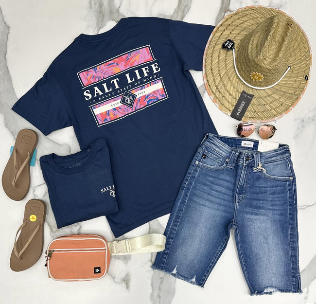 OCEAN BLUE SALT LIFE LOUNGIN HIBISCUS TEE