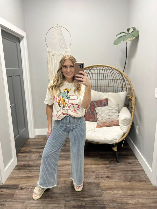 CREAM DARLIN GRAPHIC TEE