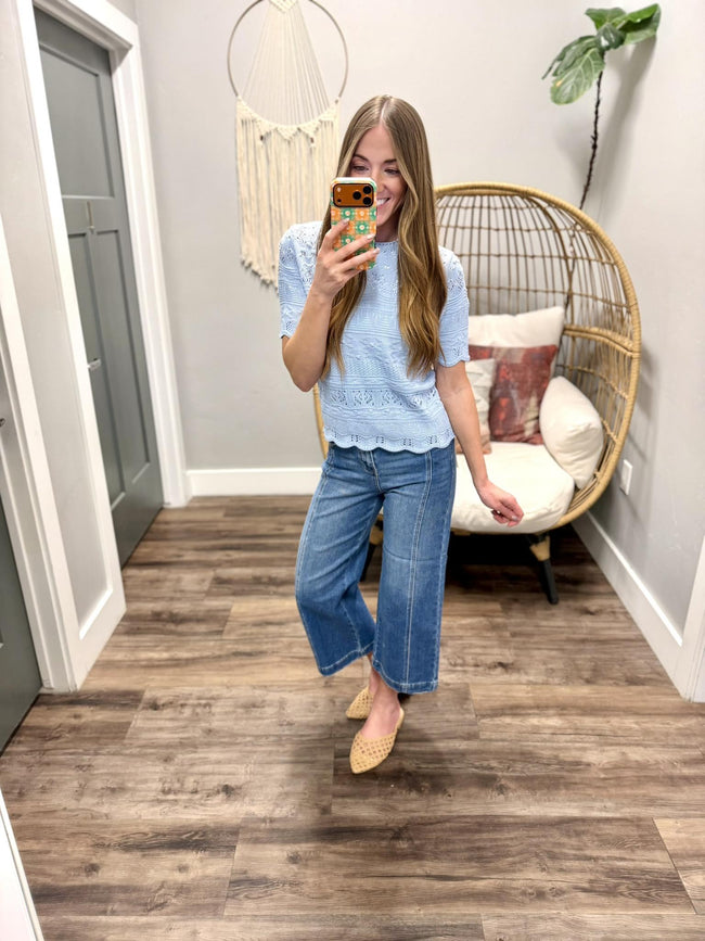 CAROLINE BLUE KNIT SHORT SLEEVE TOP