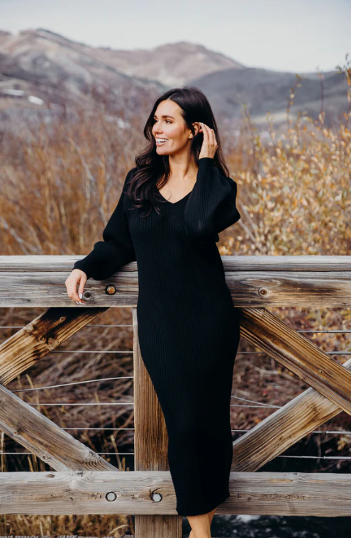 THE ROMEE SWEATER DRESS IN BLACK