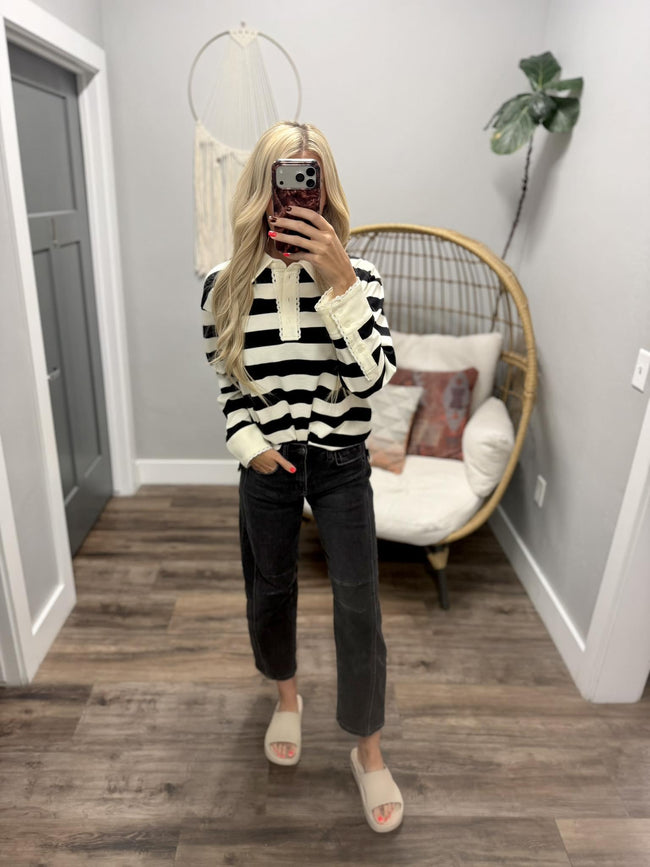 SADIE BLACK AND WHITE LACE POLO SWEATSHIRT TOP