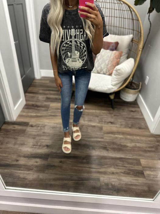 BLACK WASHED NASHVILLE GRAPHIC TEE