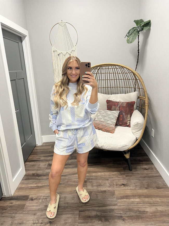 JACEE PERIWINKLE FLORAL SHORTS