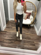 WHITE WHO AM I SO SMOOTH CROP TANK