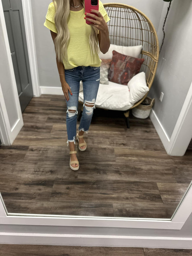 BUTTER FLUTTER SLEEVE BLOUSE