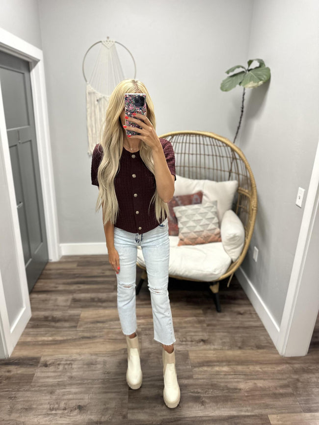KARLI WINE SHORT SLEEVE BUTTON FRONT CARDIGAN TOP