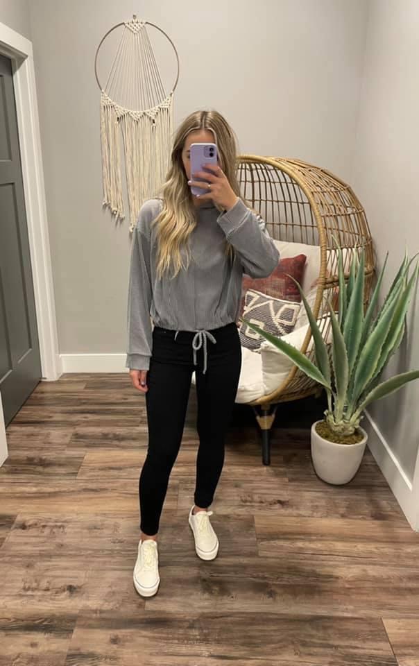 GREY RIBBED HOODED TOP