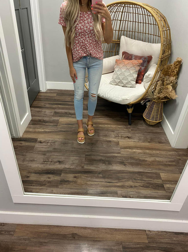 MAUVE BUTTERY SOFT DITSY FLORAL TOP