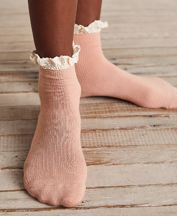 OLD ROSE FREE PEOPLE BELOVED WAFFLE KNIT SOCKS