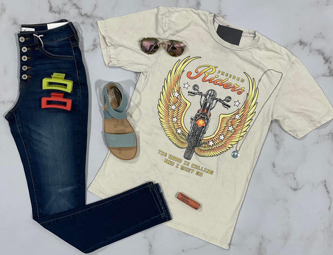 IVORY MINERAL WASH FREEDOM RIDERS GRAPHIC TEE