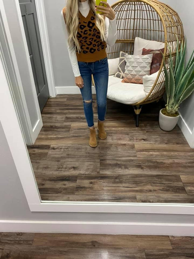 LEOPARD SWEATER VEST