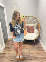 BLACK DISTRESSED COUNTRY MUSIC GRAPHIC TEE