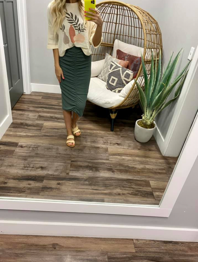 CREAM PLANT KNIT TOP