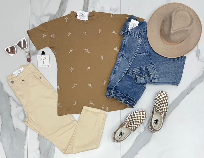 CAMEL EMBROIDERED FLORAL TEE