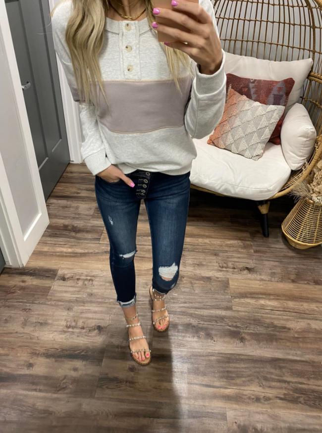 GREY AND MAUVE COLORBLOCK BUTTON CREW