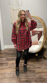 OVERSIZED RED PLAID TOP