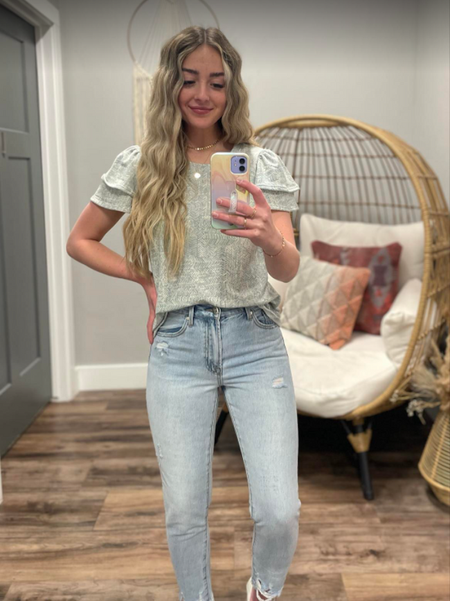 BLUE PRINT RUFFLE SLEEVE TOP