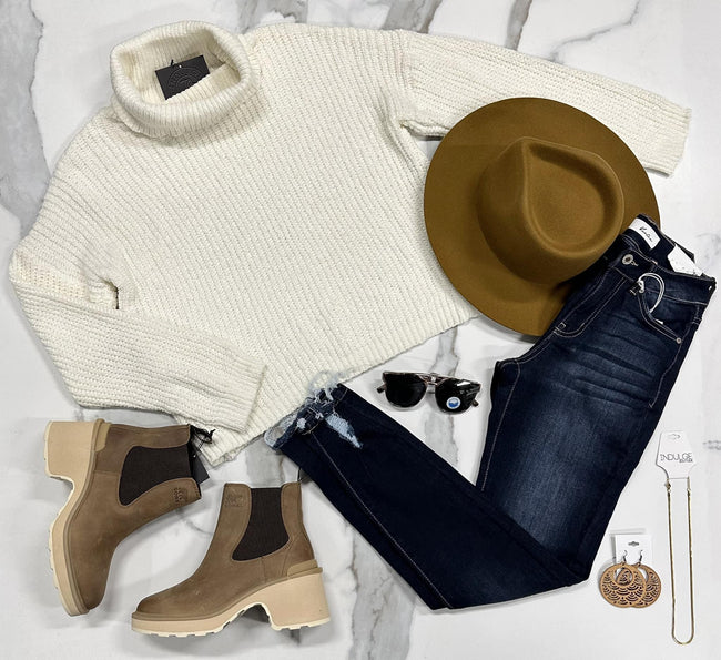 GIANNA IVORY CHENILLE SWEATER TOP