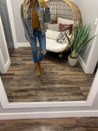 LEOPARD ACCENT DENIM JACKET