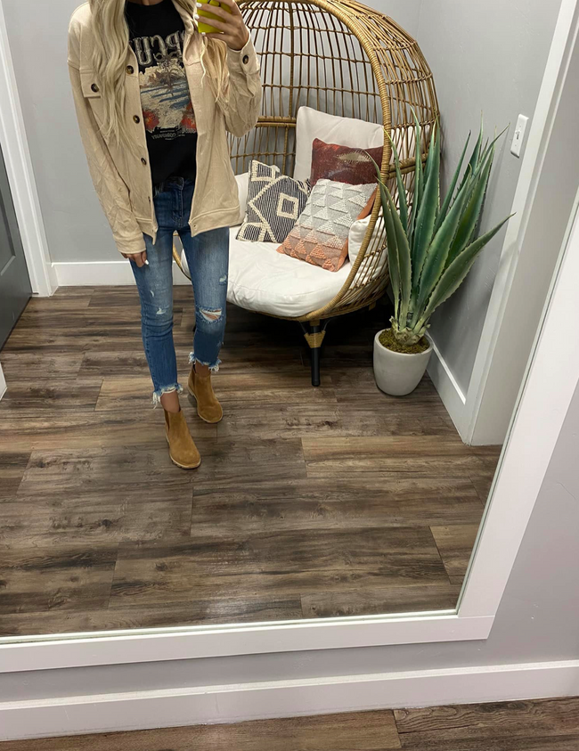 CREAM RIBBED BUTTON SHACKET