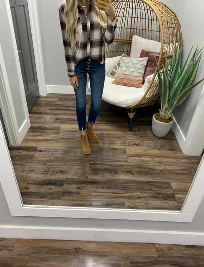 NAVY CAMEL PLAID BUTTON UP TOP