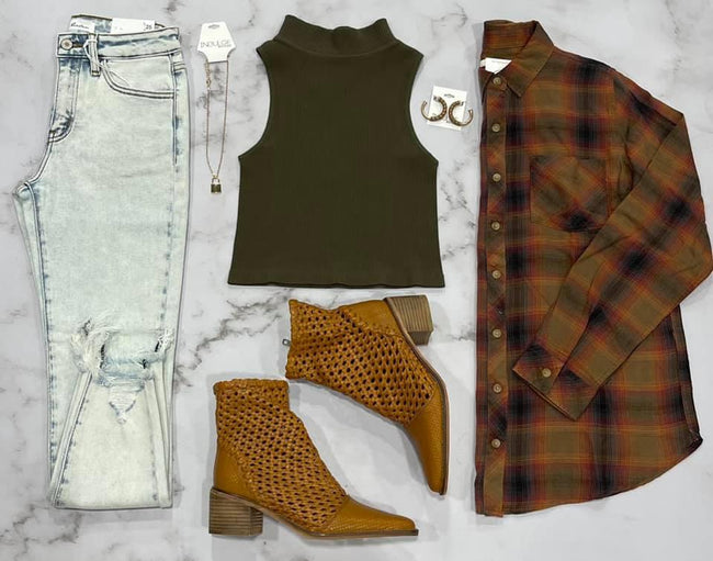 FALL PLAID BUTTON UP
