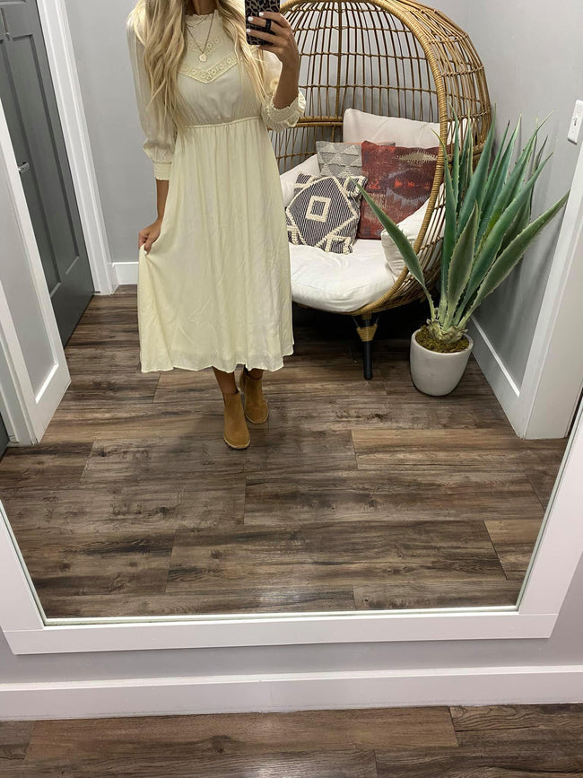 CREAM LONG SLEEVE DRESS WITH LACE DETAIL