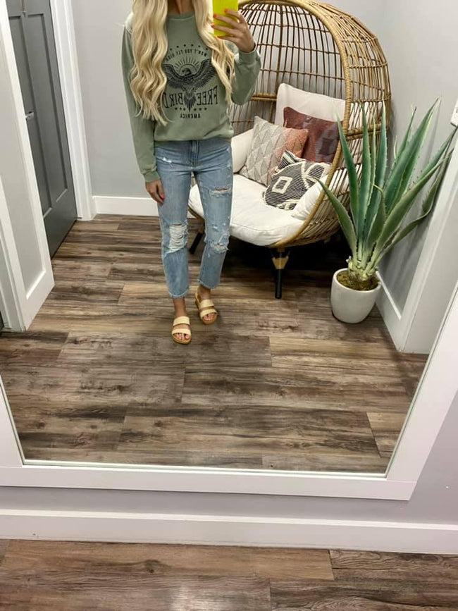 OLIVE FREEBIRD CREWNECK SWEATER
