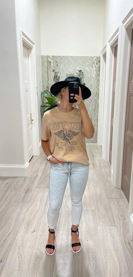 TAUPE FREE SPIRIT TEE