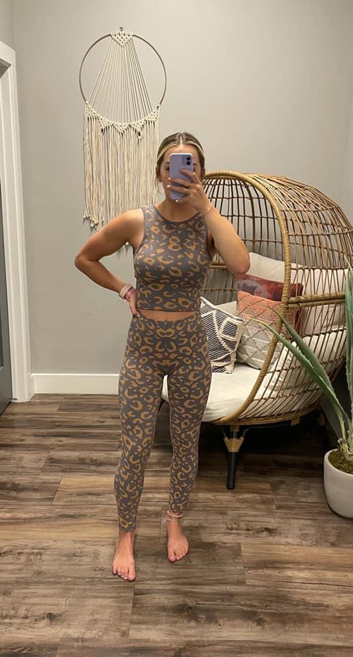 LEOPARD TEXTURE LEGGINGS
