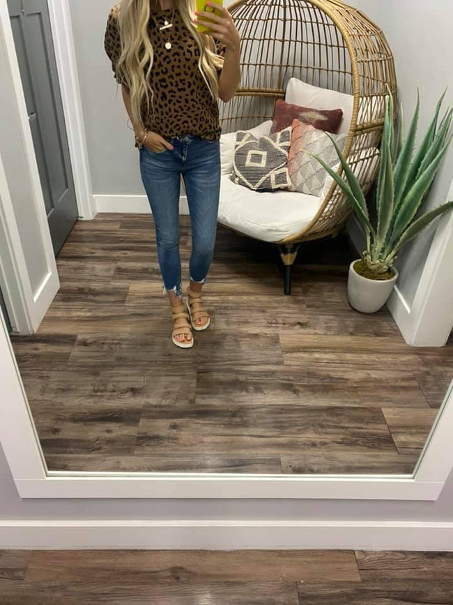 TEXTURED LEOPARD BLOUSE
