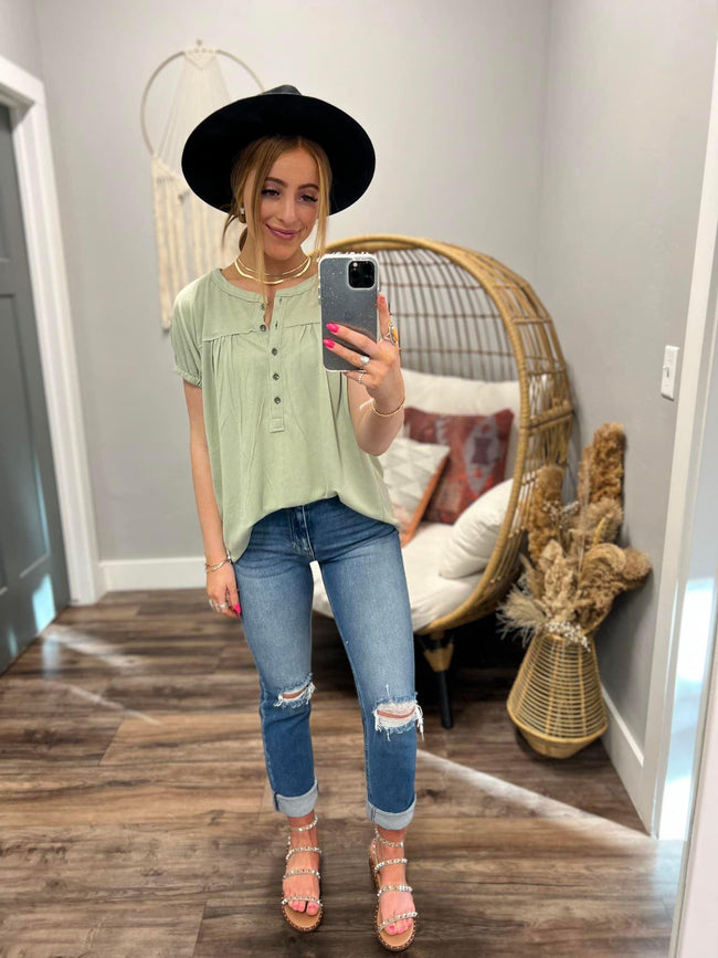 MINT BUTTON FRONT TOP