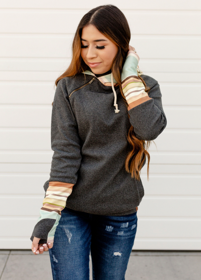 STRIPE ACCENT HOODIE