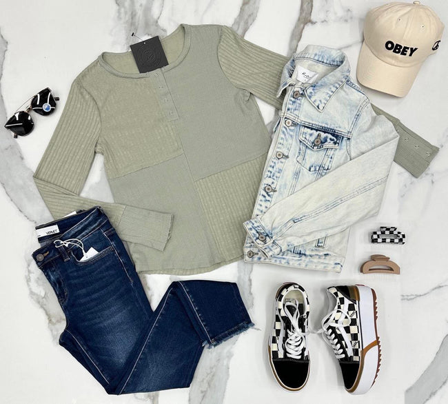 SAMMIE SAGE PANEL RIBBED SNAP HENLEY