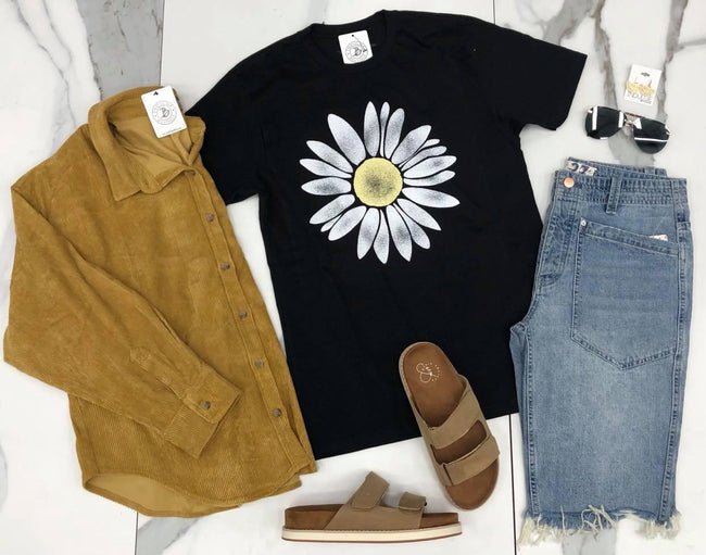 LARGE BLACK DAISY TEE
