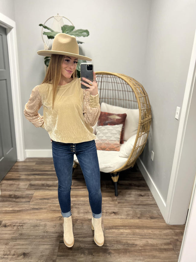 CYNTHIA SEQUIN VELVET SWEATER TOP