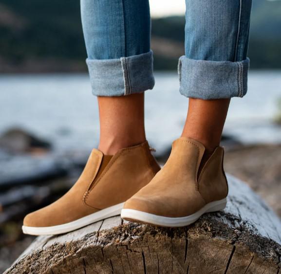 OLUKAI HAWAI'ILOA MANU HOPE FOX OFF WHITE