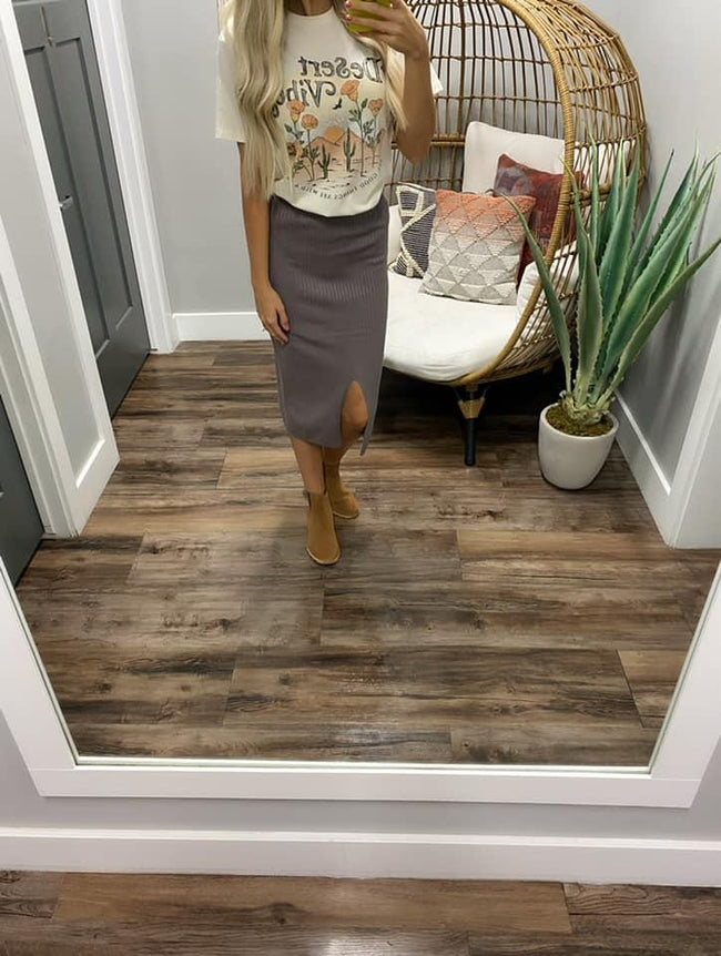IVORY DESERT VIBES TEE