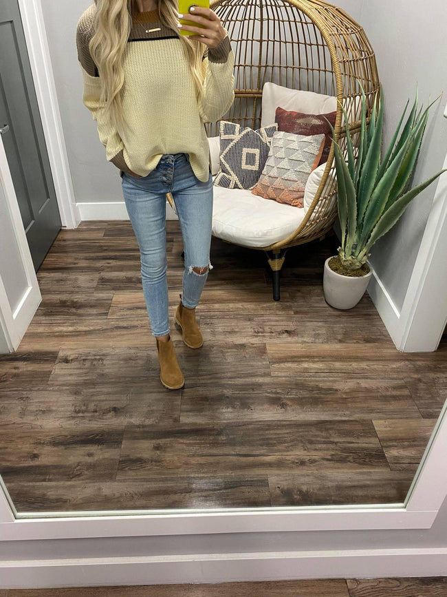 MOCHA CAMEL CREAM COLORBLOCK KNIT SWEATER