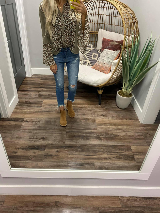 OLIVE FLORAL CHIFFON BLOUSE