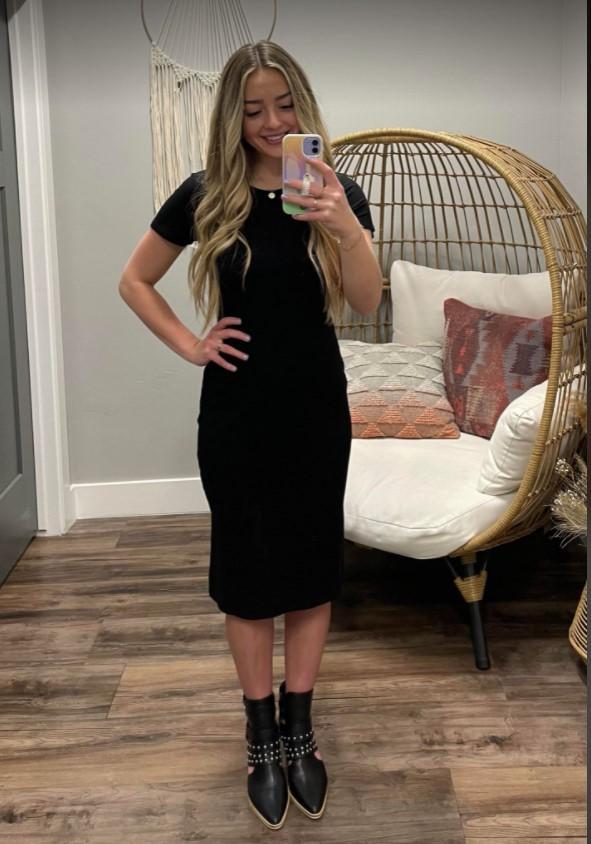 BLACK RIBBED DRESS
