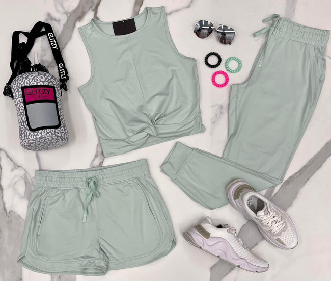 MINT ON THE GO SHORT