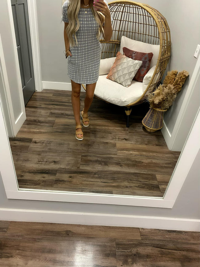 WHITE AND NAVY PLAID POCKET DRESS