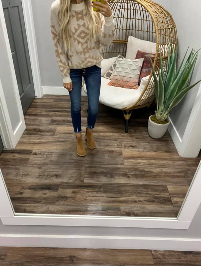 IVORY AZTEC SOFT SWEATER TOP