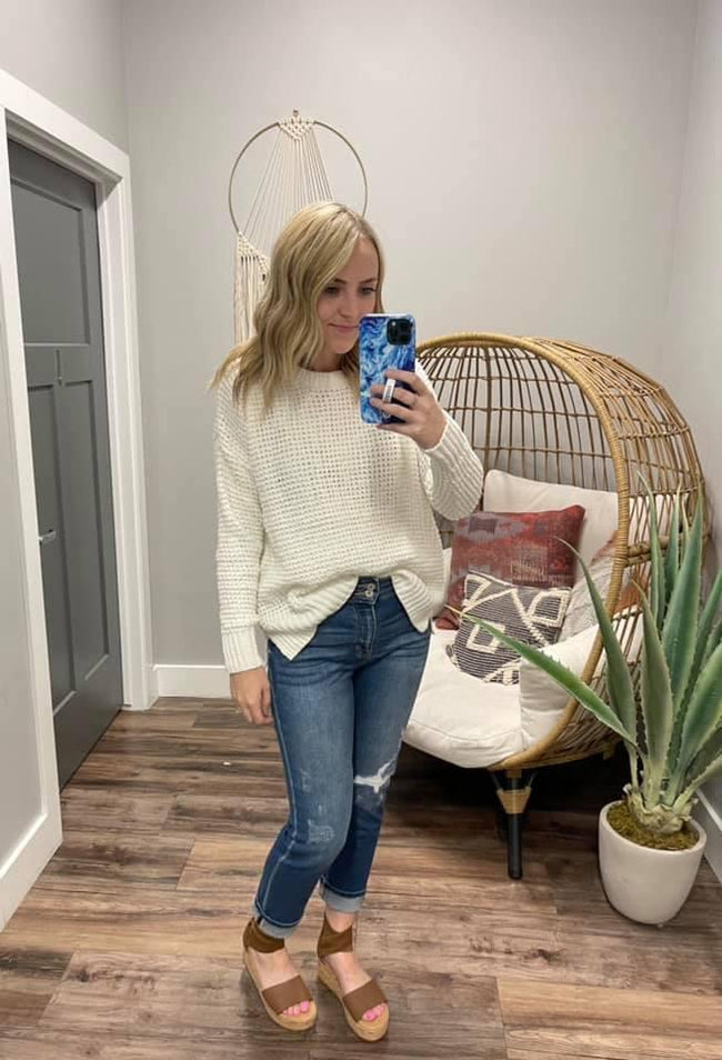 CREAM SOFT KNIT SWEATER TOP